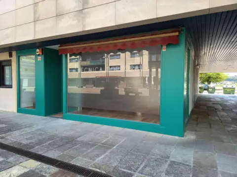 Local comercial en Avenida de Pamplona