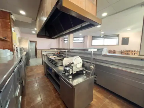 Local comercial en Ronda Cervantes