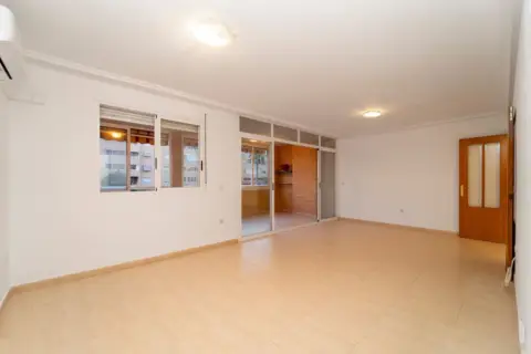 Piso en calle de Brasil