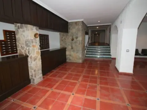 Piso en Avenida de la Madre Maravillas, 23