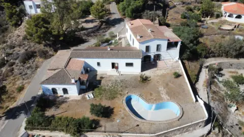 Chalet en calle Cortijo de Capilla, nº 11