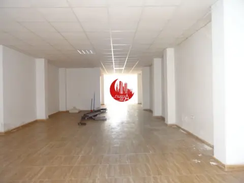 Local comercial en Los Dolores