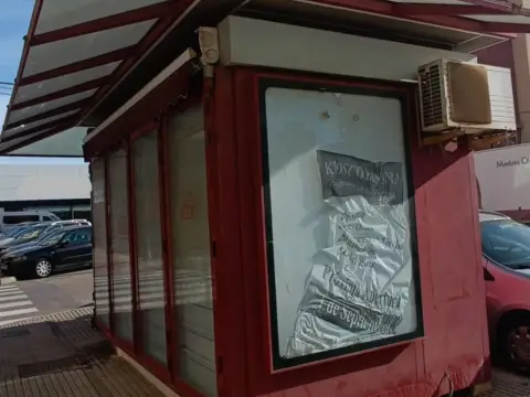 Local comercial en Barrio Peral