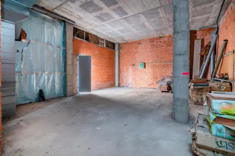 Local comercial en Bases de Manresa