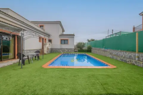 Chalet en calle Isard