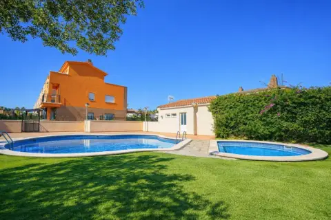 Chalet en calle de Margarida de Prades