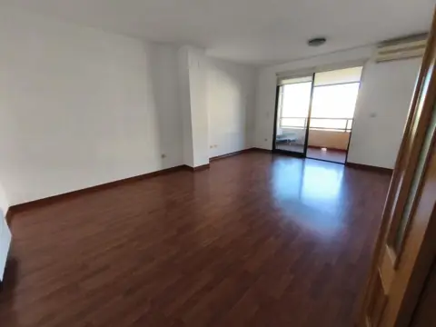 Piso en Avenida de Juan Sanchís Candela