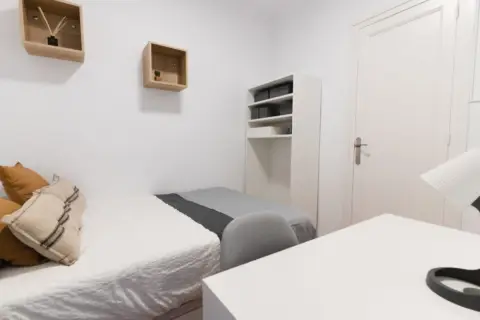 Habitación en Carrer de Vallseca, 20