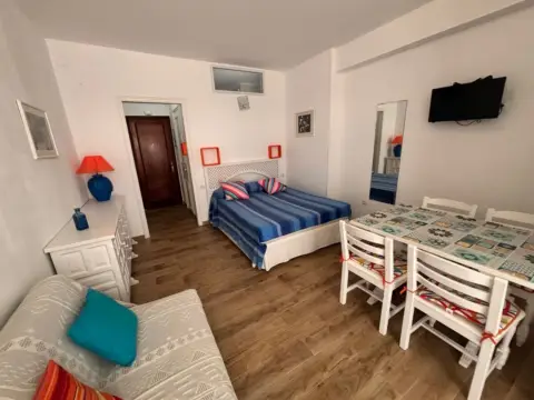 Estudio en Avenida Familia Betancourt y Molina