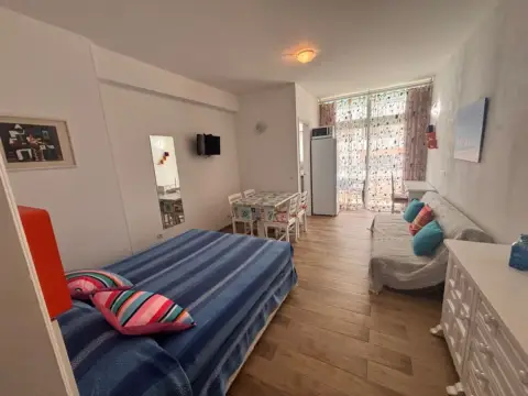 Estudio en Avenida Familia Betancourt y Molina