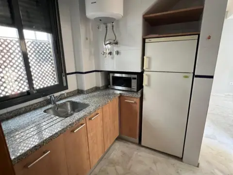 Piso en Gran Plaza - Marqués de Pickman - Ciudad Jardín