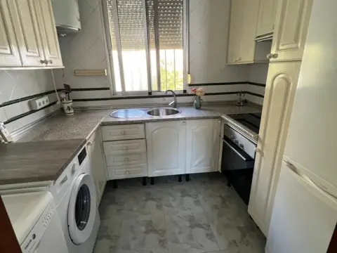 Piso en Reina Mercedes - Heliópolis