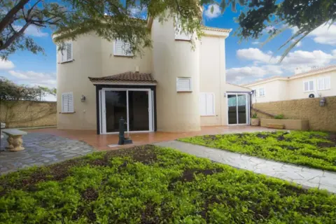 Casa en calle calle Robledo, 21