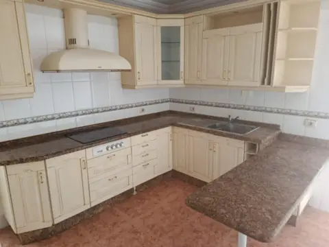 Piso en calle Paralela del Laurel