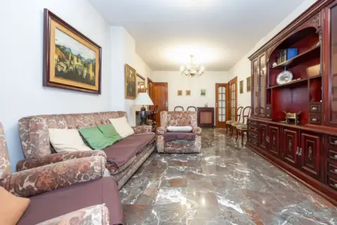 Piso en calle de Trajano, 5