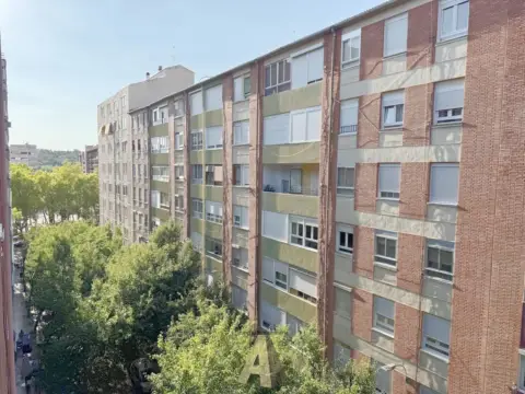 Piso en calle de Álvarez Taladriz, 4