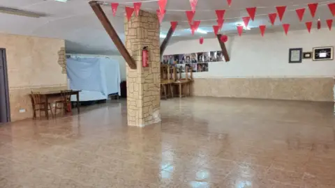 Local comercial en Algueña