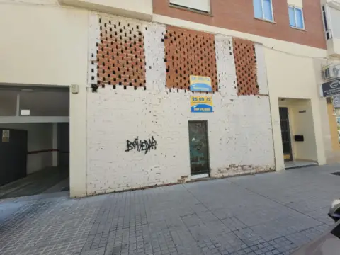Local comercial en calle de Rota, 3
