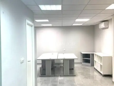Local comercial en Glorieta