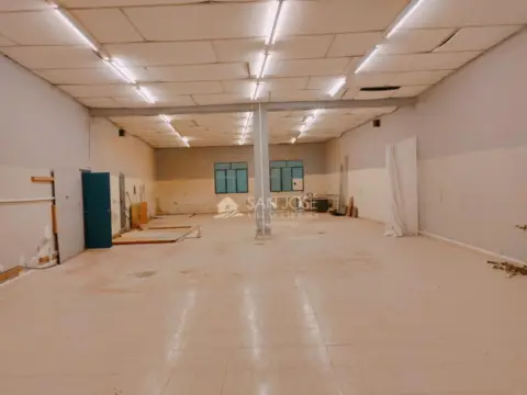 Nave industrial en Alcaná