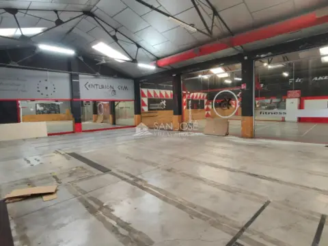 Nave industrial en Alcaná