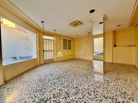 Local comercial en Correos