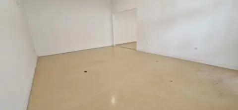 Local comercial en calle Parque Joyero de Córdoba