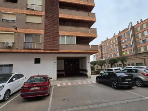 Garaje en Plaza de Toros - Barón de Warsage