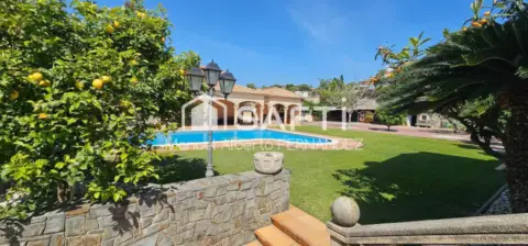 Casa unifamiliar en Camí de la Serra