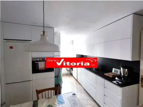 Piso en calle Cuchillería