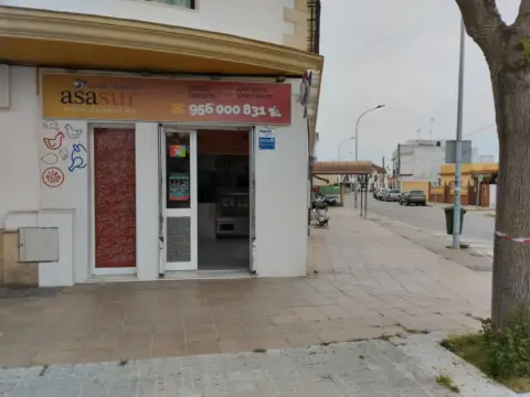 Local comercial en Avenida de Rota