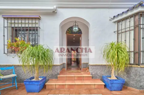Chalet en Avda. de Rota
