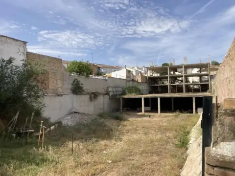 Terreno en calle de Granada