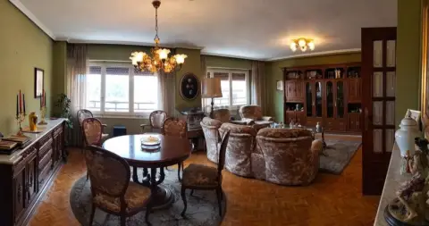 Piso en calle de Ramón y Cajal