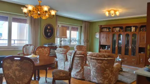 Piso en calle de Ramón y Cajal