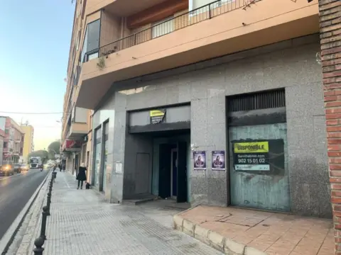 Commercial space in calle de Gandia, nº 2
