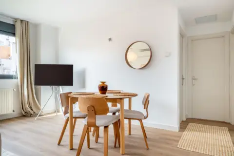 Piso en calle de Juan Gris, 26