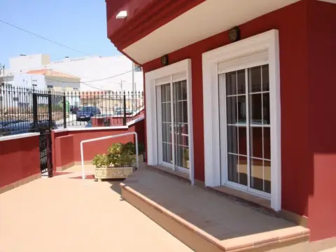 Casa adosada en calle de Ramón y Cajal
