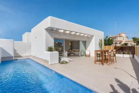 Chalet en calle Santiago Pérez Soto