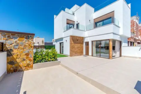 Casa pareada en Carrer del Sol