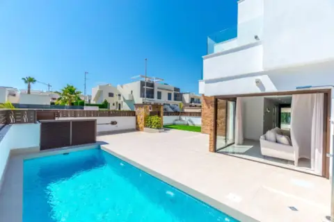 Casa pareada en Carrer del Sol
