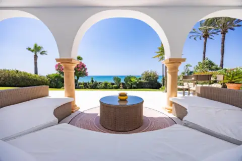 Chalet en Cabopino-Artola