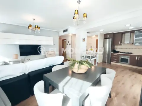 Apartamento en Carrer Antonio Estañ García