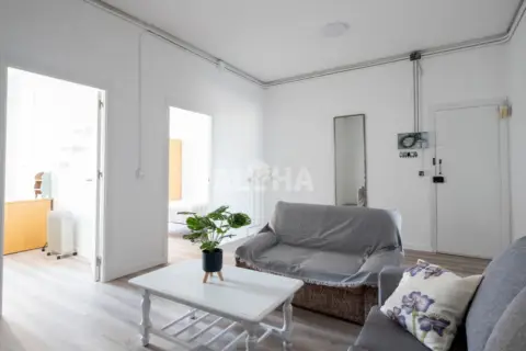 Apartamento en Estación Metro Moncada