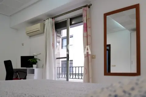Apartamento en calle Sagunto