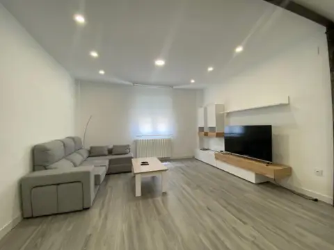 Piso en Avenida del Acueducto