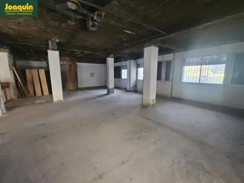 Local comercial en Fleming-Cruz Roja