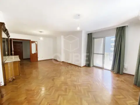 Piso en calle Vélez-Málaga