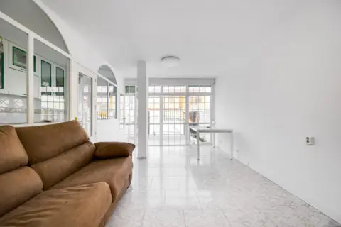 Casa en calle Rojales, 18