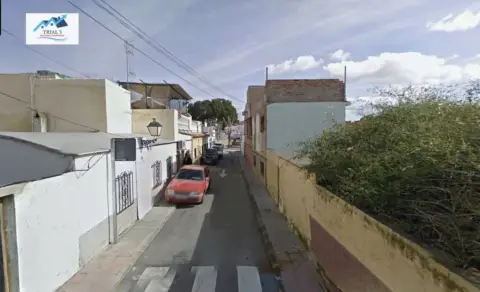 Casa adosada en calle de las Azucenas